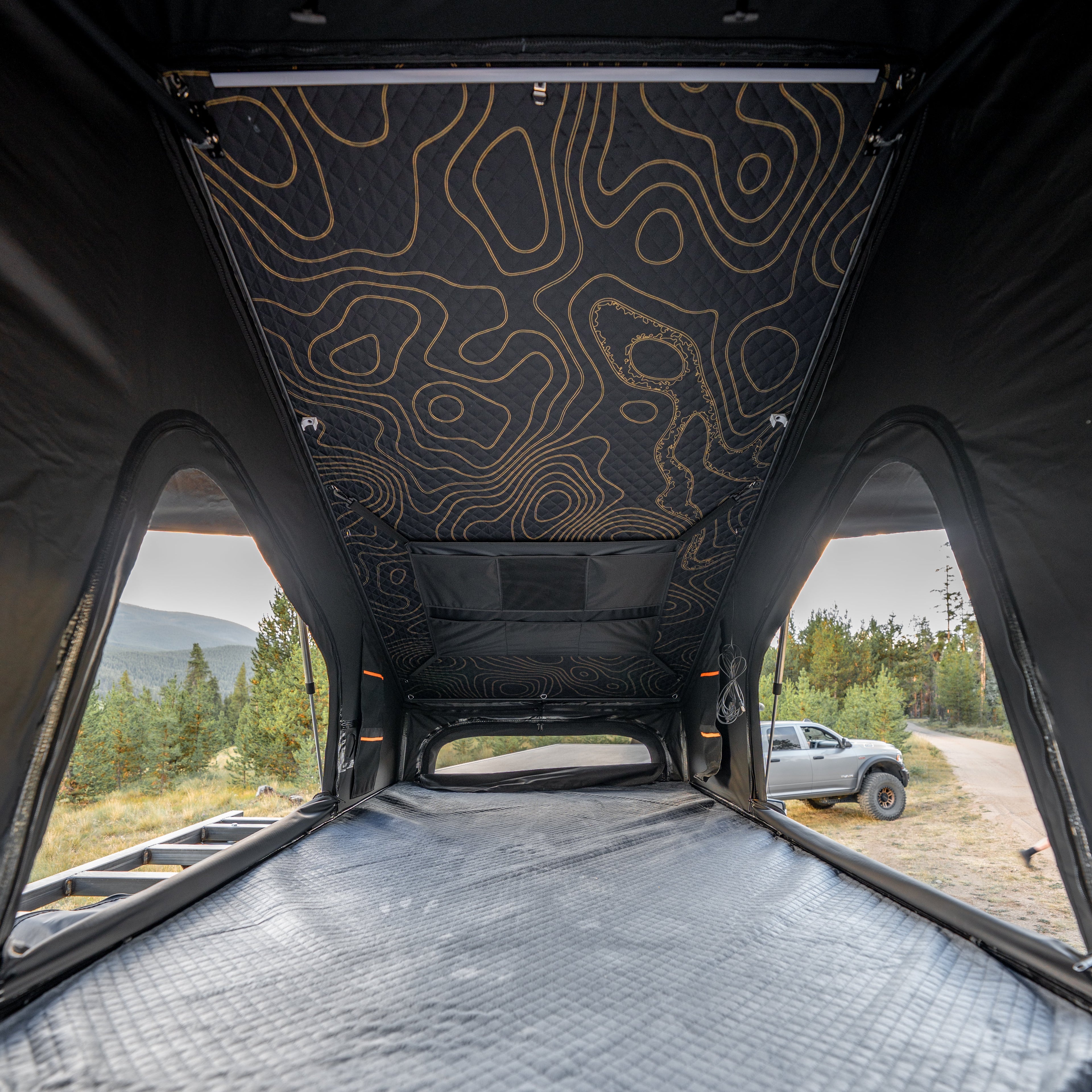 ÖVRLNDR 2P ROOF TOP TENT (Black)